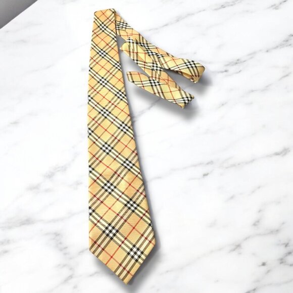 Burberry Nova Check Plaid Silk Tie Italy Tan Red Black Classic Handmade - Picture 1 of 7